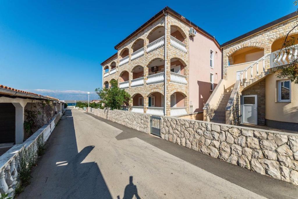 Apartmani Ivanic ヴィル エクステリア 写真
