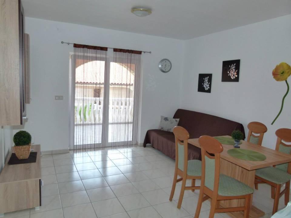 Apartmani Ivanic ヴィル エクステリア 写真