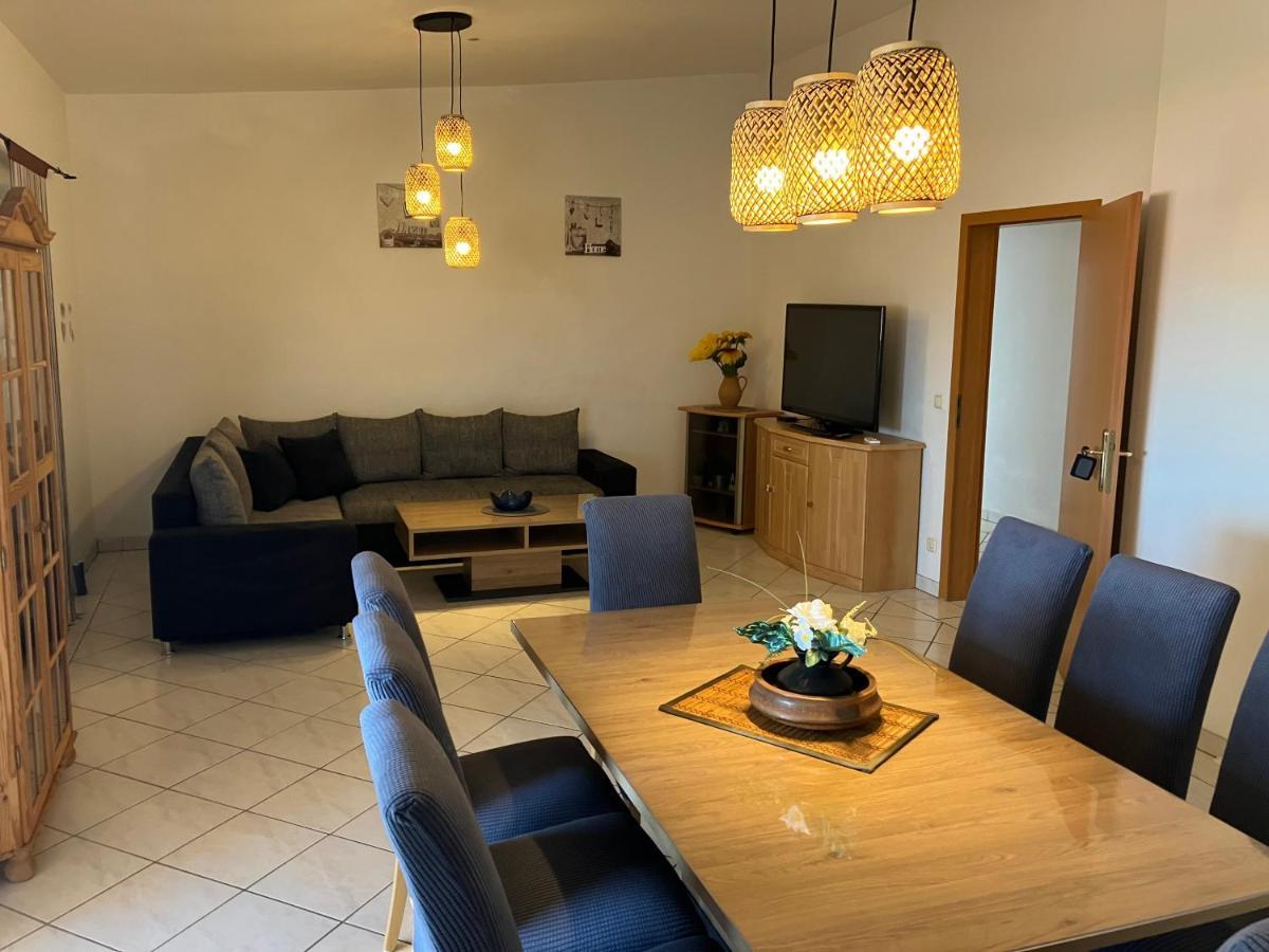 Apartmani Ivanic ヴィル エクステリア 写真